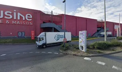 Image de CC L'Usine Mode et Maison Charging Station